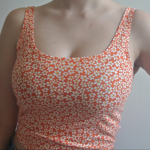 Forever 21 Orange Flower crop - Picture 3 of 3